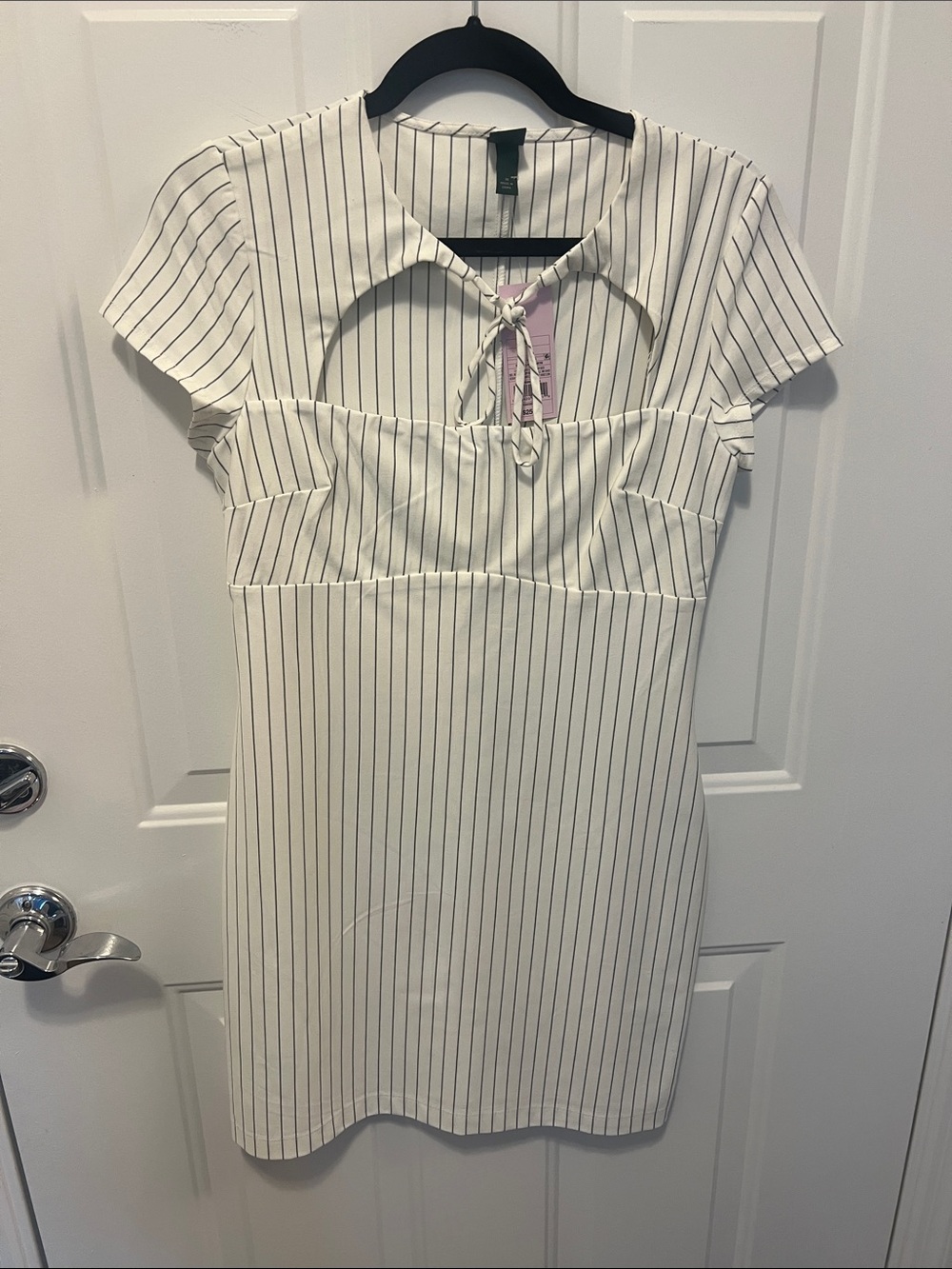Wild Fable White Pinstripe Mini Dress w/ Tie Front Cutout – Medium
